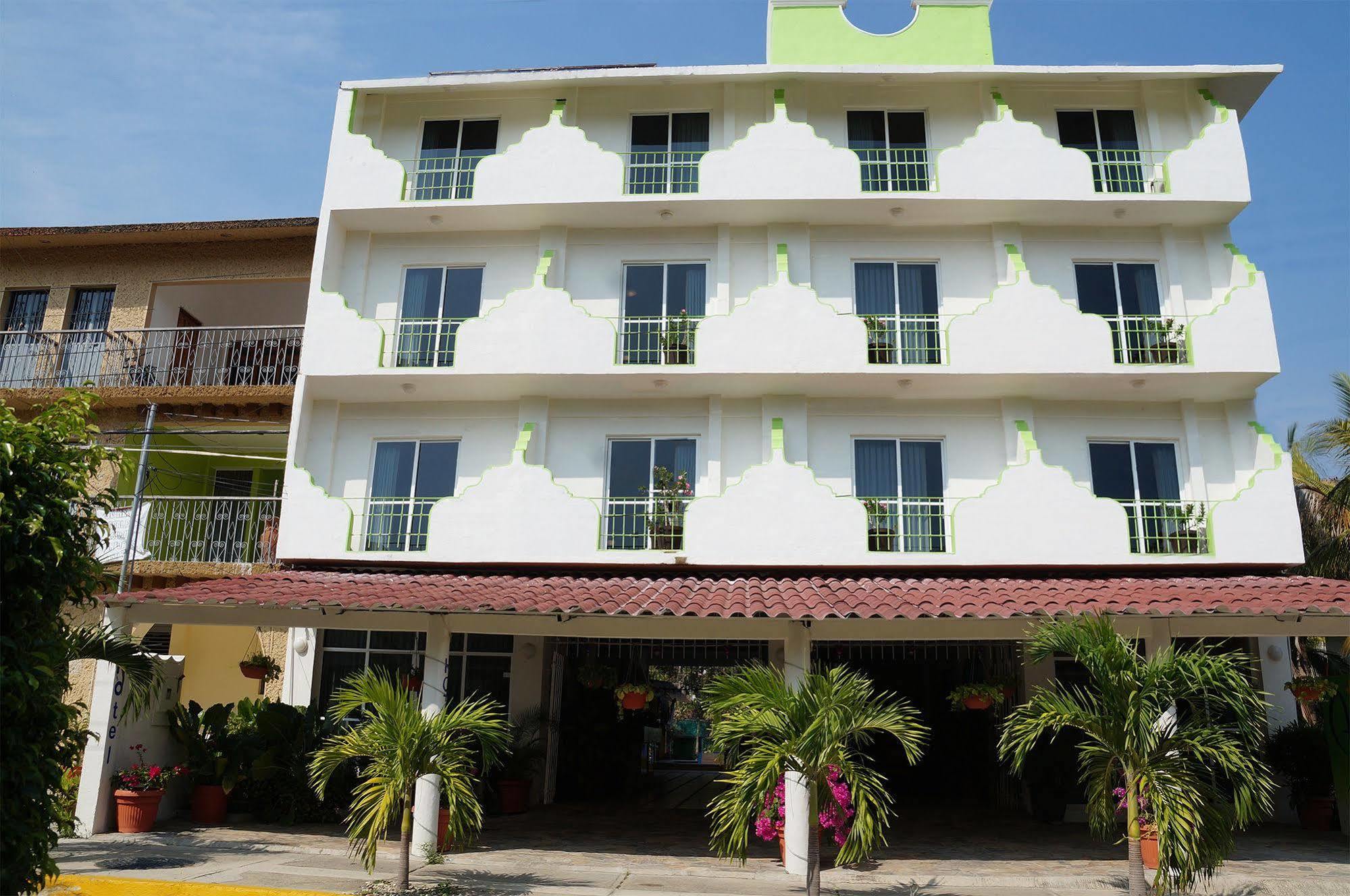 Hotel Arenas Del Pacifico Santa Cruz Huatulco Exterior foto